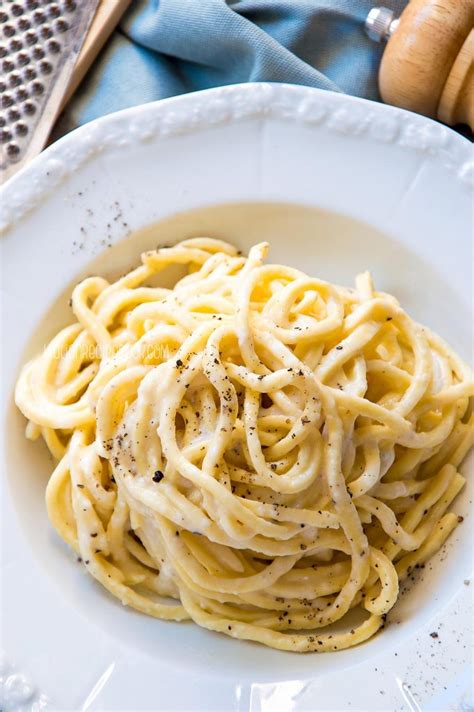 tonnarelli-cacio-e-pepe-authentic-recipe-italian image