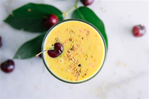 mellow-yellow-superfood-smoothie-easy-10-minutes image