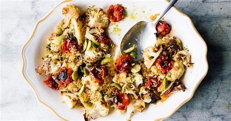 cauliflower-with-roasted-tomatoes-parsley-and-bread image