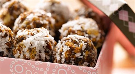 date-and-nut-treats-recipe-kelloggs image