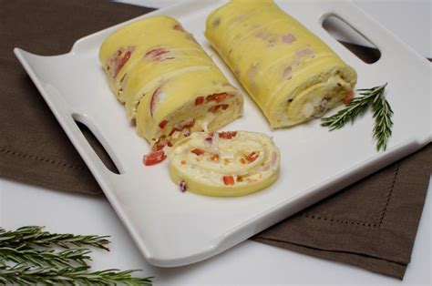 egg-omelette-roll-gyeran-mari-momsdish image