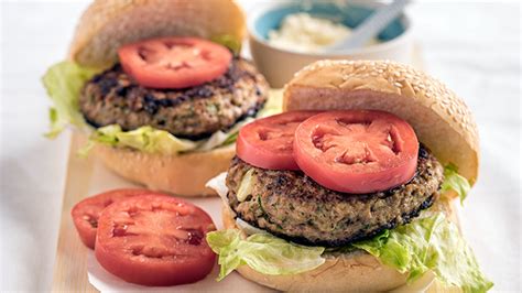 healthy-beef-and-zucchini-burgers-recipe-yummyph image