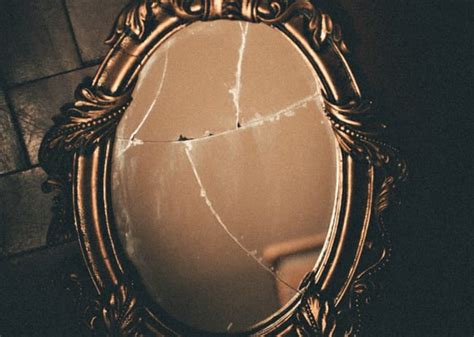 5-spiritual-meanings-of-a-broken-glass-glass-breaking image
