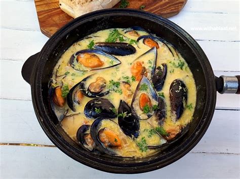 mussels-in-lemon-garlic-butter-sauce-with-a-blast image