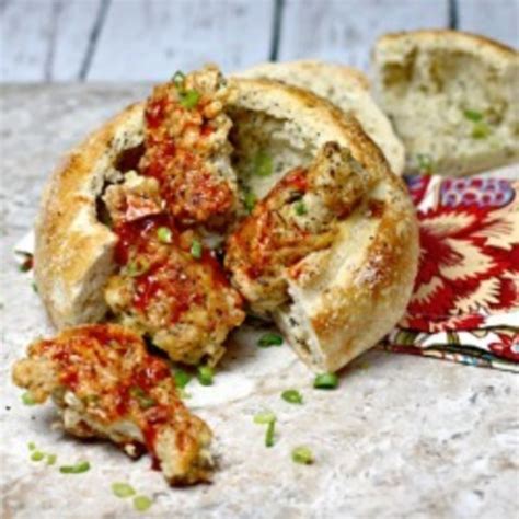 picnic-chicken-in-a-basket-recipe-by-culinary image