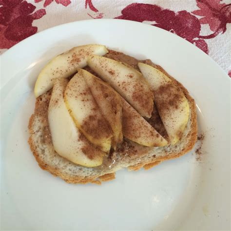 recipe-easy-pear-almond-butter-snack-beyondfit image