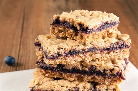 bountiful-blueberry-picnic-crumb-bars-recipe-go image
