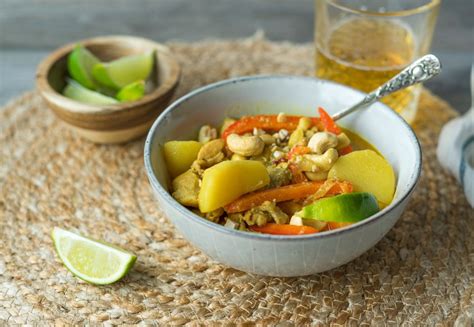 try-these-top-15-thai-curry-recipes-the-spruce-eats image