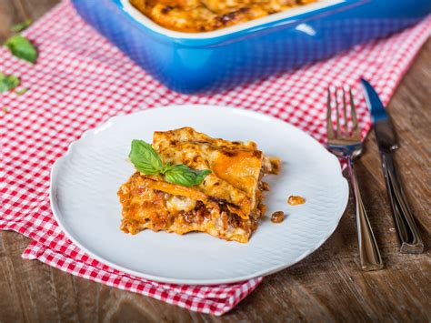 easy-italian-lasagna-recipe-kitchen-stories image