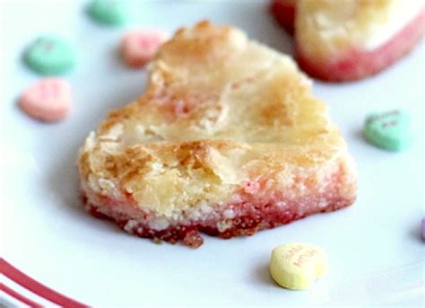 strawberry-cream-cheese-gooey-cake-recipe-5 image