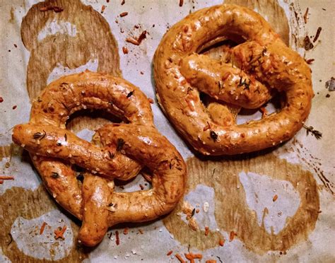 herbed-parmesan-pretzels-with-sea-salt-chebe image