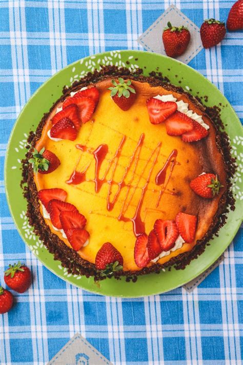 italian-ricotta-and-mascarpone-cheesecake-savoring image