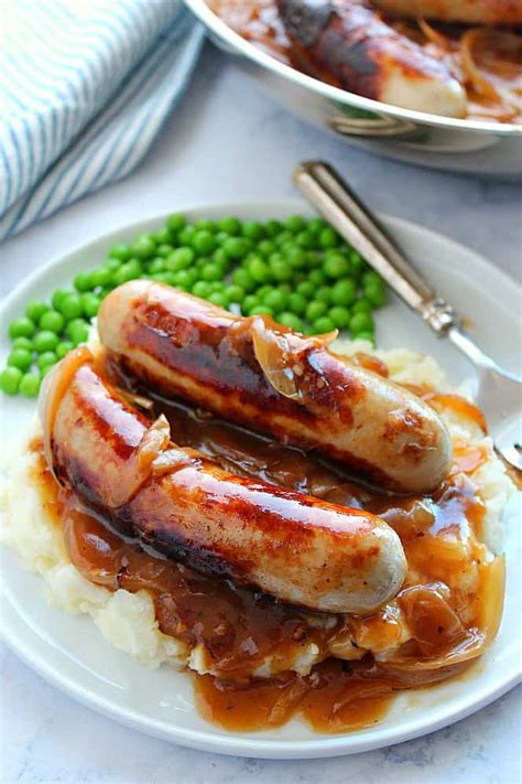 bangers-and-mash-sausage-with-onion-gravy-crunchy image