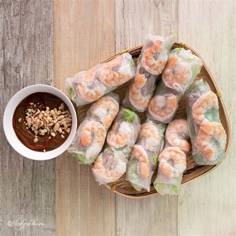 vietnamese-spring-rolls-with-pork-shrimp-gỏi-cuốn image