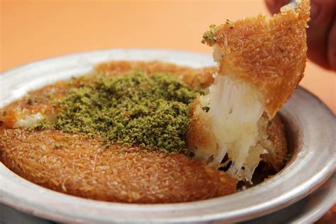 learn-about-the-popular-luscious-turkish-dessert-knefe image