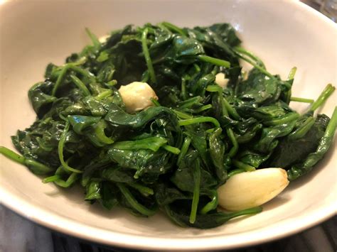 stir-fry-spinach-with-garlic-oh-snap-lets-eat image