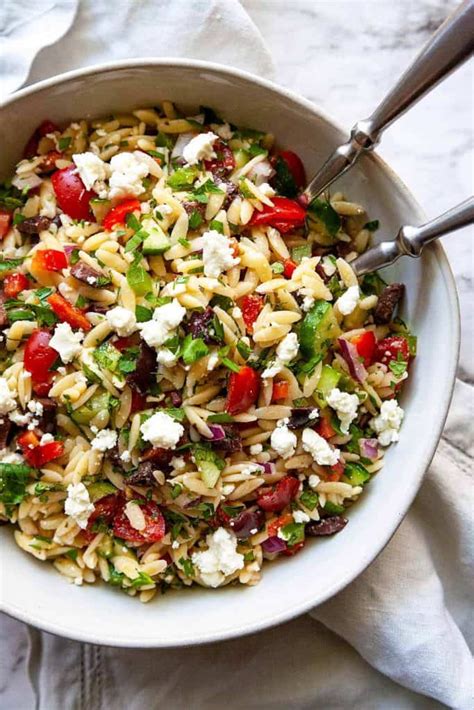 the-very-best-greek-orzo-salad-foodtasia image