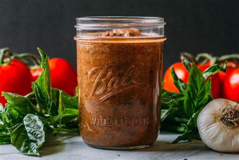 5-minute-tomato-basil-pesto-sauce-recipe-veeg image