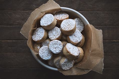 ricciarelli-italian-almond-cookies-honestlyyum image
