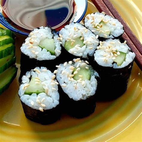 kappa-maki-cucumber-roll-easy-veggie-sushi image