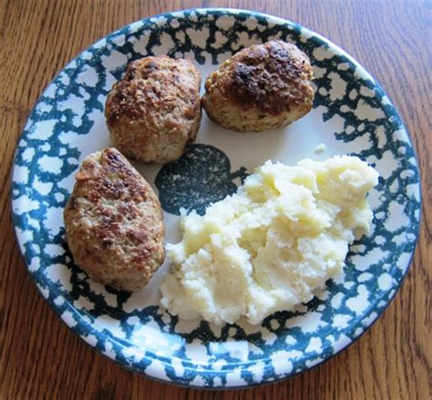 how-to-make-russian-meat-patties-kotlety-melanie image