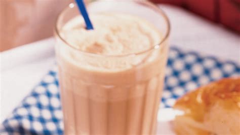 cappuccino-smoothies-recipe-pillsburycom image