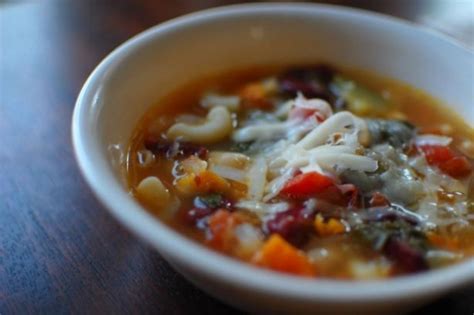 copycat-olive-garden-minestrone-soup-by-todd-wilbur image