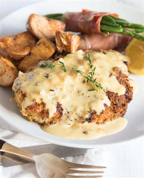 pistachio-crusted-chicken-with-bonus-sauce-dont image
