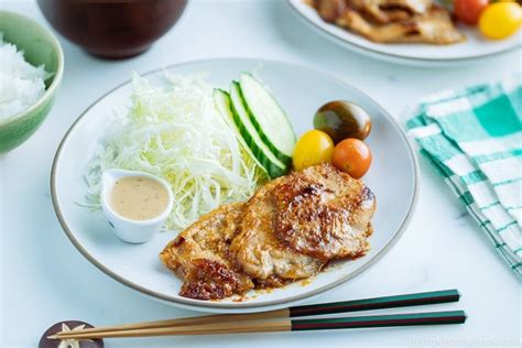 miso-ginger-pork-味噌しょうが焼き-just-one-cookbook image