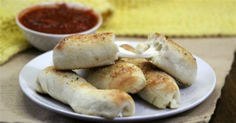 garlic-bread-cheese-sticks-recipe-eating-on-a-dime image
