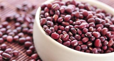 spicy-red-beans-directions-calories-nutrition-more image