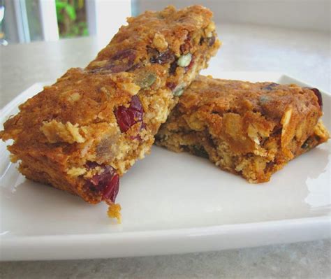 oats-and-dried-fruit-bars-recipe-cuisine-fiend image