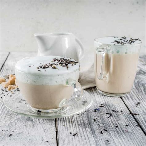 how-to-make-the-best-london-fog-earl-grey-tea-latte image