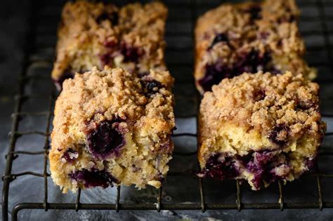 vegan-blueberry-buckle-cake-vegan-blueberry-cake image
