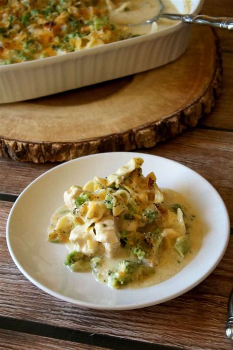 chicken-broccoli-noodle-casserole-easy-dinner-all image