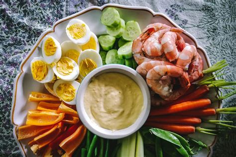 how-to-make-a-traditional-grand-aioli-simple image