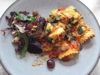 ravioli-with-spinach-and-sun-dried-tomatoes image