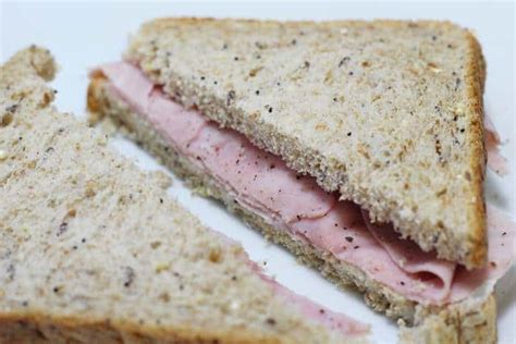 ham-mayo-sandwich-delicious-basic-sandwich-ideal image
