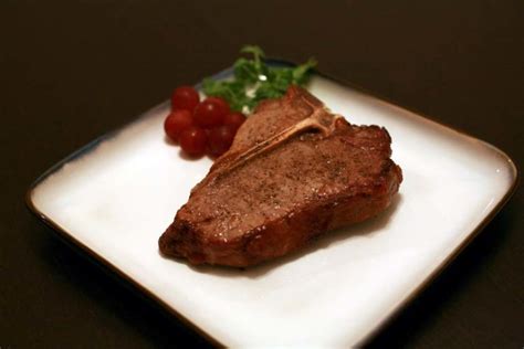 broiled-t-bone-steak-how-to-cook-meat image