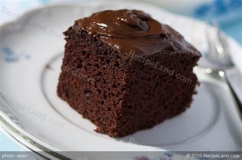 hersheys-old-fashioned-chocolate-cake image