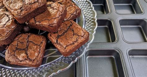 worlds-best-brownies-bows-and-bentos image