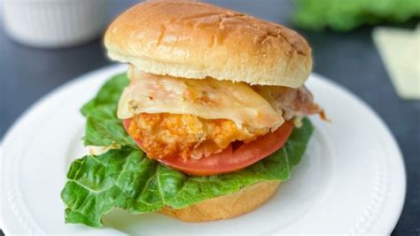 copycat-chick-fil-a-spicy-deluxe-sandwich image