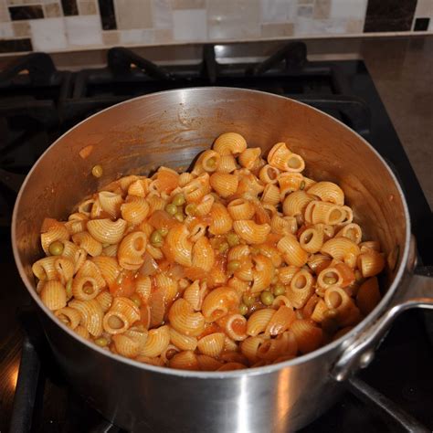 best-peas-and-macaroni-recipe-how-to-make-pea image