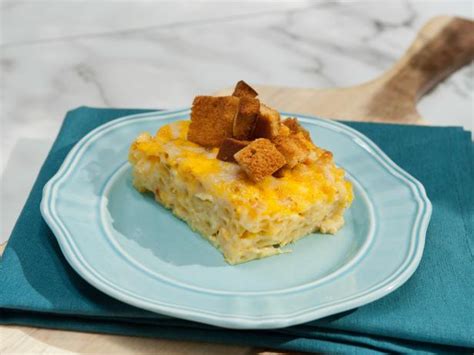 spicy-mac-and-cheese-recipe-sunny-anderson-food image