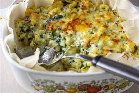 spinach-mac-and-cheese-two-kooks-in-the-kitchen image