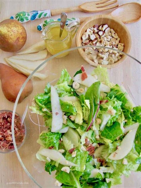 delicious-pear-hazelnut-green-salad-great-eight-friends image