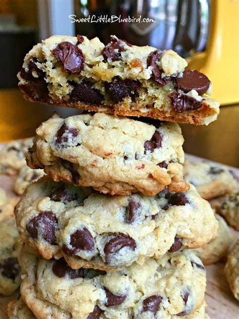 the-best-chocolate-chip-oatmeal-cookies-sweet image