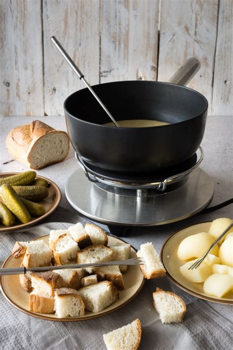 traditional-swiss-cheese-fondue-lauren-caris-cooks image