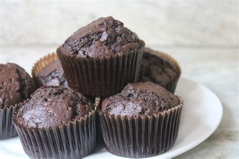 eggless-chocolate-muffin-recipe-yummy-tummy image