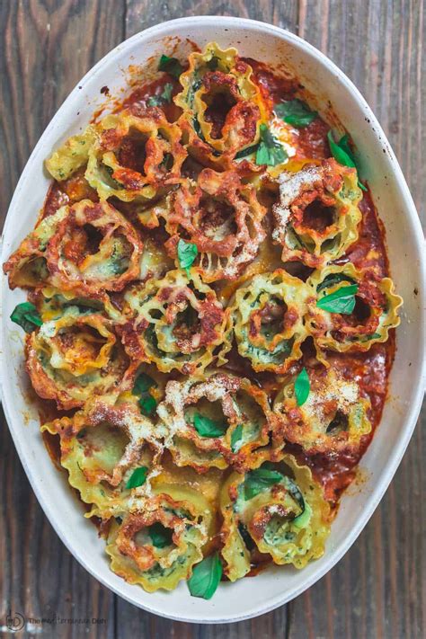 best-vegetarian-lasagna-roll-ups-with-video image